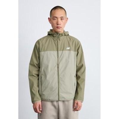 New Balance运动风衣透气防风防水男宽松版型直筒长袖拉链连帽夹克