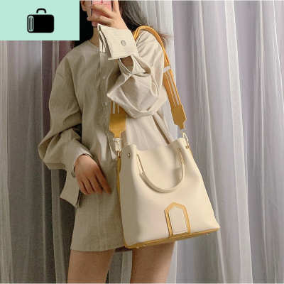 单肩包包女2020新款潮韩版时尚宽肩带手提斜挎包大容量百搭水桶包NEW LAKE女士单肩包