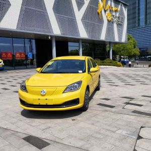 风神E70 新能源汽车适用于出租车行业