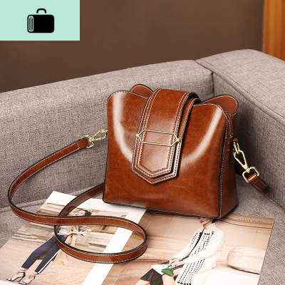 头层牛皮女包新款2020皮单肩斜挎包女时尚百搭大容量女士水桶包NEW LAKE女士单肩包