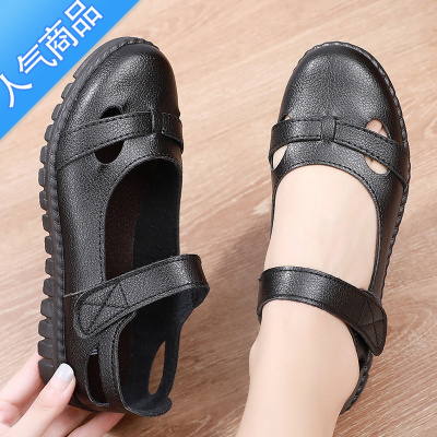 SUNTEK妈妈凉鞋女2022新款夏时尚外穿中老年人平底软皮防滑40到50岁60