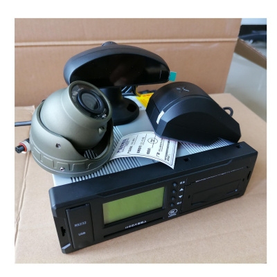 东茹世讯 北斗定位主动安全智能终端 行车记录仪套装监控记录仪套装 QC-V5-B2