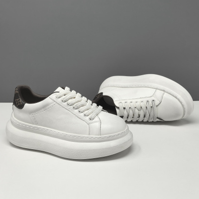 男生头层牛皮白色板鞋男款潮鞋真皮百搭复古擦色脏脏鞋厚底小白鞋