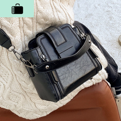 网红洋气质感包包女2020新款韩版时尚休闲百搭宽带单肩斜挎水桶包NEW LAKE女斜挎包