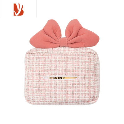 三维工匠车载纸巾盒挂式汽车抽纸盒车内装饰品女轻奢可爱车上纸抽盒扶手箱 嫩粉-蝴蝶结抽纸盒