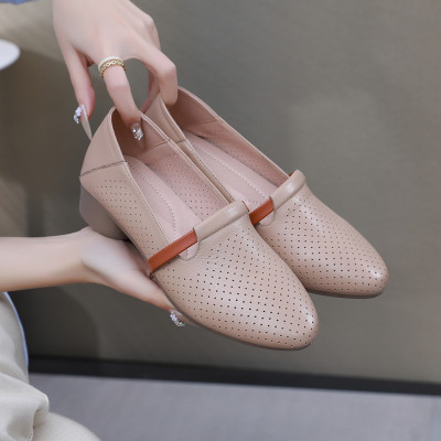 透气洞洞鞋夏秋新款粗跟尖头真皮镂空复古软底四季单鞋女