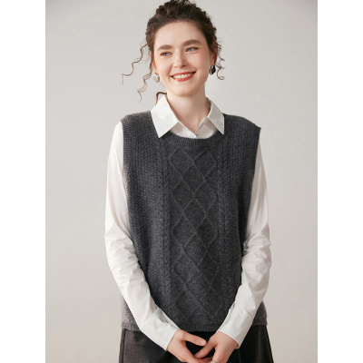 秋冬季山羊绒马甲女圆领加厚前短后长宽松背心无袖后开叉针织毛衣