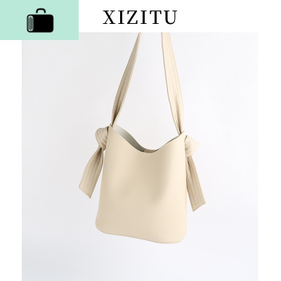 水桶包女2020新款潮日韩简约温柔风包包宽肩带打结休闲单肩子母包NEW LAKE女斜挎包