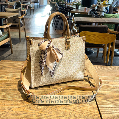 MKJ女士包包女2023新款单肩斜跨包手提时尚托特包通勤包宽肩带大容量女包