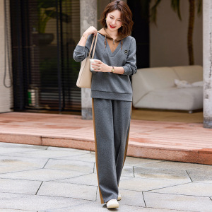 妈妈装秋装套装女时尚休闲两件套运动休闲女装中年装大码宽松衣服