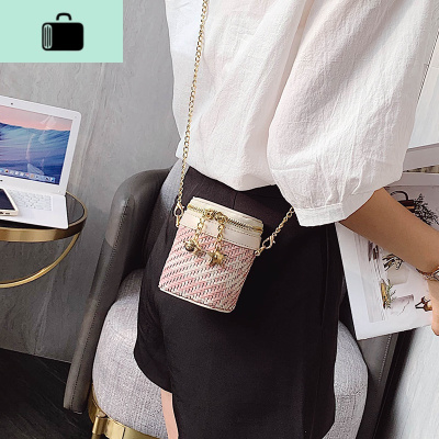 夏季流行编织水桶包高级感洋气小包包女包新款2020百搭ins斜挎包NEW LAKE女士单肩包