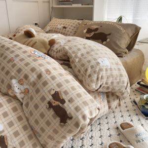 可爱卡通风刺绣保暖双面牛奶绒四件套抗静电加厚被套床品家纺