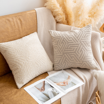 天山柔轻奢风抱枕靠垫