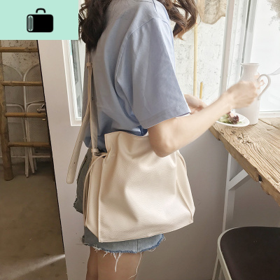 春夏新款韩国简约纯色pu女包百搭抽绳单肩水桶包休闲气质斜挎大包NEW LAKE女斜挎包