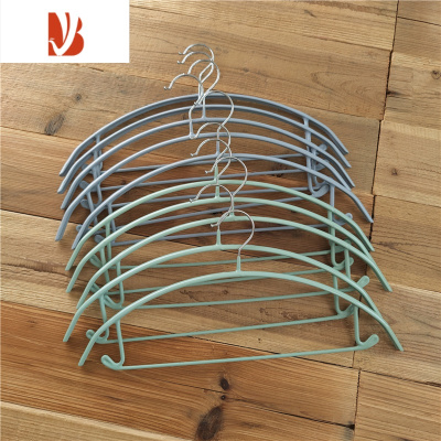 三维工匠出岛国!防肩角起包!晾衣架阳台防滑挂衣服半圆浸塑挂衣架子