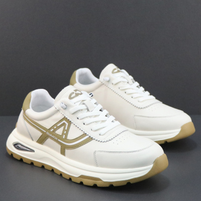 真皮运动鞋男头层牛皮透气轻便软底户外旅游跑步休闲鞋潮流德训鞋