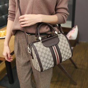 2023新款欧美时尚波士顿女包枕头包手提大包斜挎包拉链条纹单肩包小包包韩版潮baobaonvbao