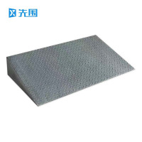 先围 铁板斜坡 100*30*10cm厚3mm 个
