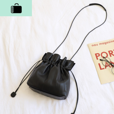 水桶包2020新款潮网红斜挎包女可爱日系百搭ins复古小包包NEW LAKE女斜挎包