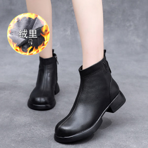 2023新款切尔西短靴车缝线压纹大码百搭加绒纯色时装靴女