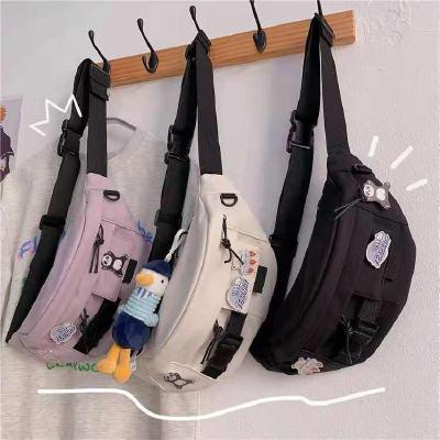 胸包女ins超火日系原宿风男女韩版百搭斜挎包大容量女学生腰包宇璇