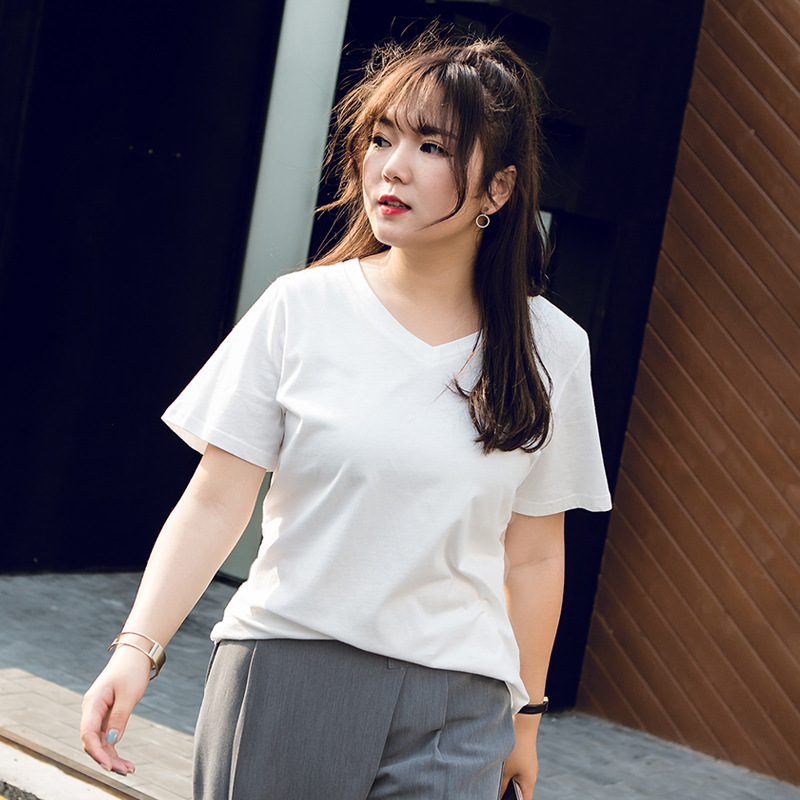 女士特大号200斤胖mm宽松显瘦半袖加肥加大码棉v领短袖t恤大码女装