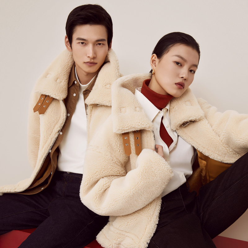 [2件3折价:285]mecity21新款宽松慵懒立领搭扣设计温暖毛绒外套男女