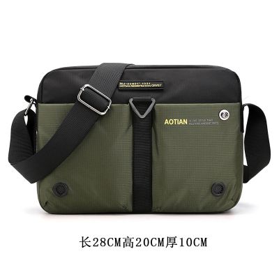 夏季新款休闲斜跨单肩包男士斜挎包潮户外运动防水尼龙男背包