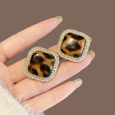 港风复古闪钻豹纹耳钉轻奢高级感气质耳环2024新款秋冬耳饰女送女朋友老婆情人节七夕生日礼物