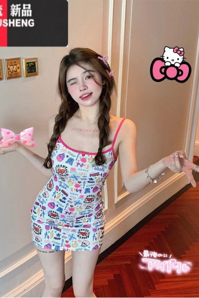 YIBUSHENG甜辣妹性感纯欲涂鸦吊带连衣裙女季裙子设计感小众收腰包臀短裙