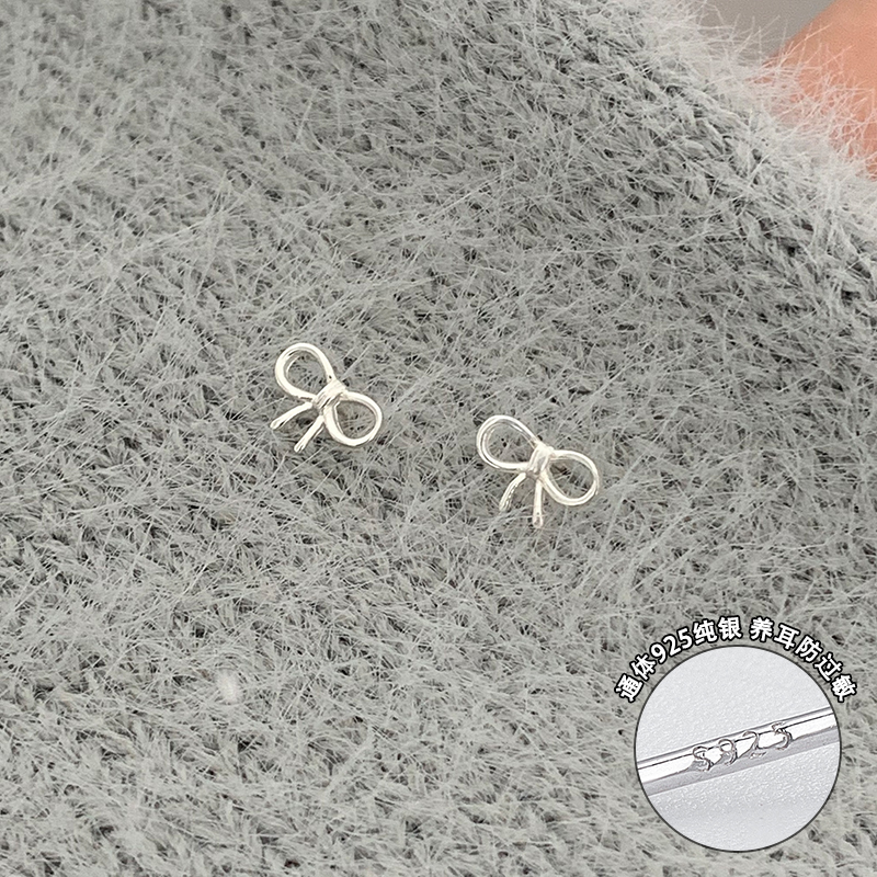 S925纯银迷你线条镂空蝴蝶结小耳钉女款极简风耳环耳饰小香风