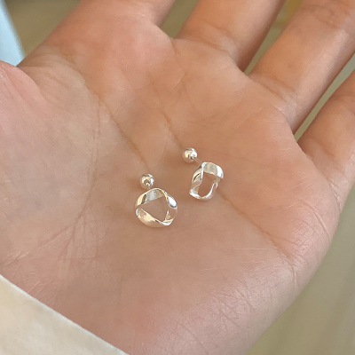 S999纯银莫比乌斯耳钉女百搭设计感日常小众高级感经典耳饰养送女朋友老婆情人节七夕生日礼物