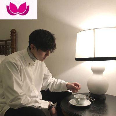 七斓冷淡风男装高级感禁欲系设计感长袖白衬衫男内搭打底痞帅衬衣