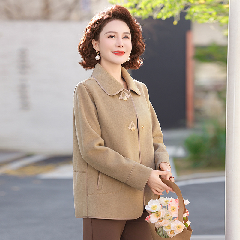 中老年女装外套春秋新款2025年妈妈装洋气薄款春装60岁中年婆婆装