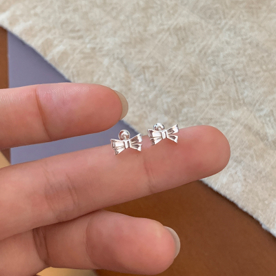 s999纯银蝴蝶结耳钉百搭日常通勤洋气闺蜜女生大气设计耳饰送女朋友老婆情人节七夕生日礼物