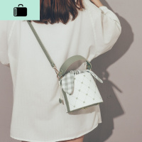 上新质感小包包女2020春款潮韩版百搭斜挎包简约时尚蝴蝶结水桶包NEW LAKE女斜挎包