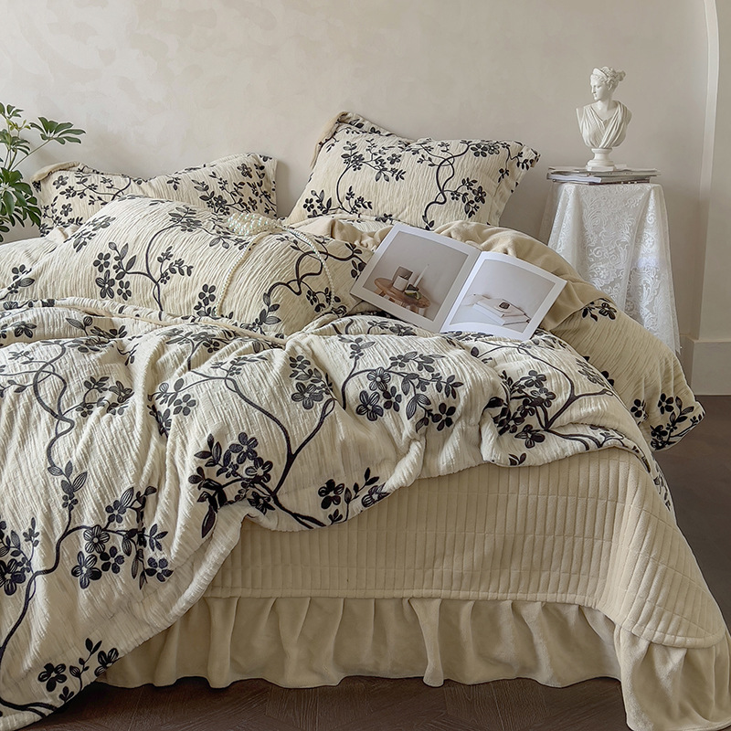 A类牛奶绒床盖床上四件套法式花珊瑚绒被罩套加厚榻榻米床单品4