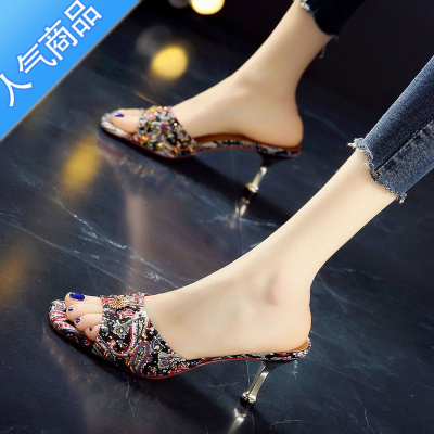 SUNTEK欧美23春季新款露趾鱼嘴鞋中跟高跟鞋个性水钻细跟凉拖鞋一字拖女