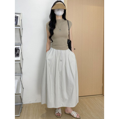 卡其色工装半身裙女2026新款春秋薄款山本伞裙小个子高腰a字长裙