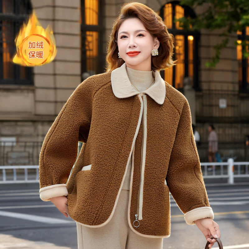 新款中老年妈妈装一体绒40-60岁中老年人衣服大码宽松加绒加厚冬