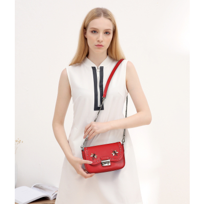 COMICO高美高女款轻舞飞扬水钻小蜜蜂迷你小包C8275