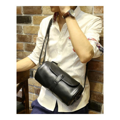 精品特卖-现代男孩（XIANDAINANHAI）男包胸包斜挎包IPAD单肩包复古PU韩大容量圆筒包腰包多功能黑色