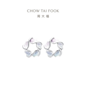 周大福Y时代 幻彩花 白金PT950铂金耳钉生日礼物 PT158246 PT158246