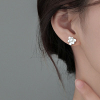 s925银针花朵珍珠耳钉女森系气质耳钉法式小众简约百搭耳环耳饰送女朋友老婆情人节七夕生日礼物