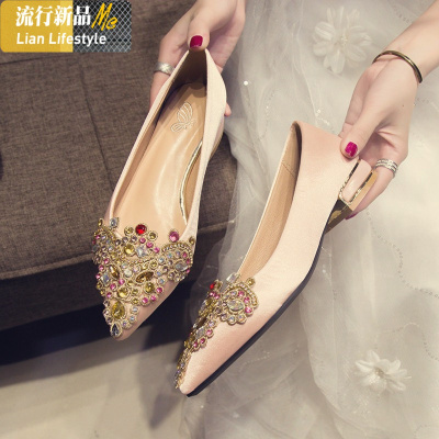 暖青汇婚鞋女平底2021年新款新娘礼服鞋粗跟中式红色结婚鞋子低跟秀禾鞋休闲鞋