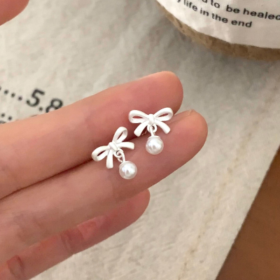 S925纯银蝴蝶结珍珠耳钉甜美精致耳环韩国东大门耳饰气质轻奢送女朋友老婆情人节七夕生日礼物