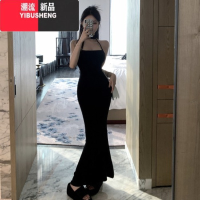 YIBUSHENG辣妹挂脖显身材连衣裙法式黑色高级感吊带裙子收腰抹胸鱼尾长裙女