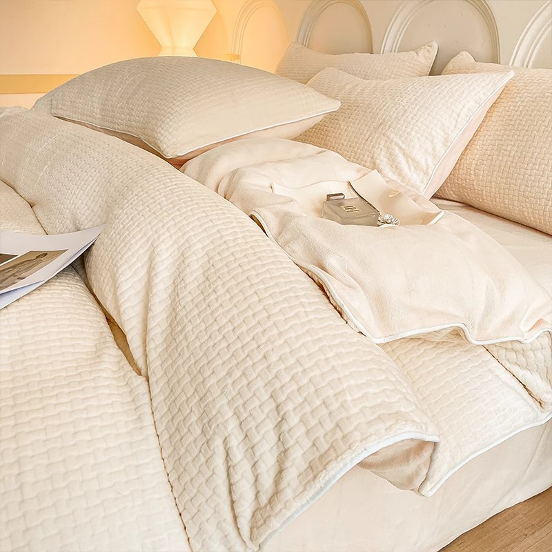 轻奢加厚花牛奶绒四件套珊瑚绒冬季加绒被套床单床笠床上用品三