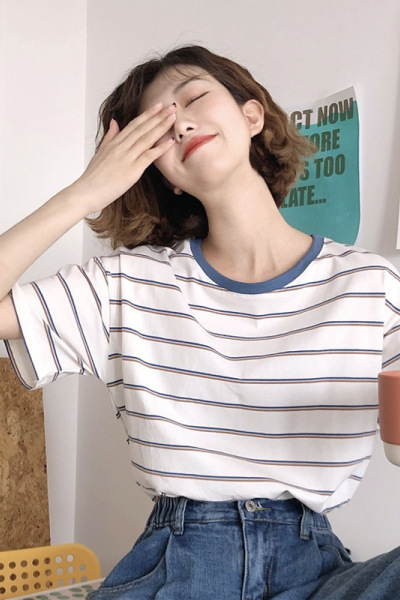 短袖T恤女新款夏季学院风宽松显瘦条纹学生上衣服女圆领打底衫INS