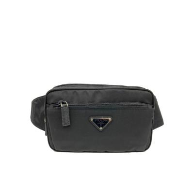 普拉达(PRADA)撞色徽标装饰尼龙皮革男士女士多功能休闲腰包